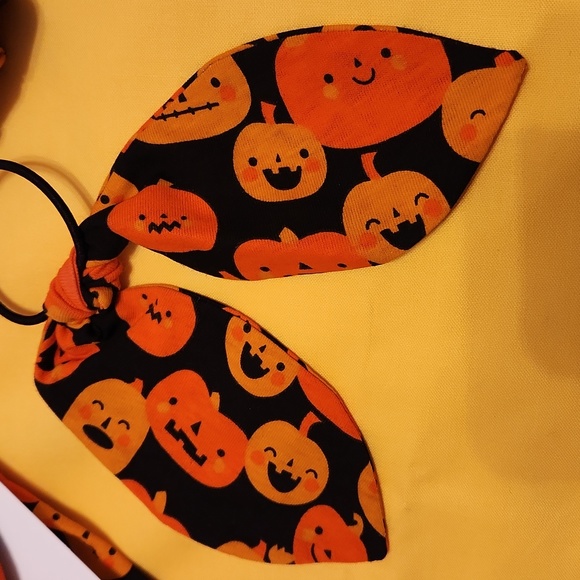 Haloween themed Handmade Spandex/Polyester Headband,  Hair Bow and Scrunchie. - Picture 2 of 7
